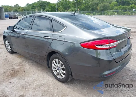 2017 Ford Fusion S из США, поврежденный, VIN 3FA6P0G70HR226758